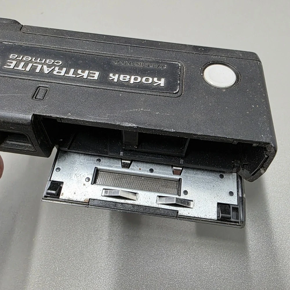 Kodak Ektralite 10 Vintage‎ 110 Film Pocket Camera Black Untested for Parts
